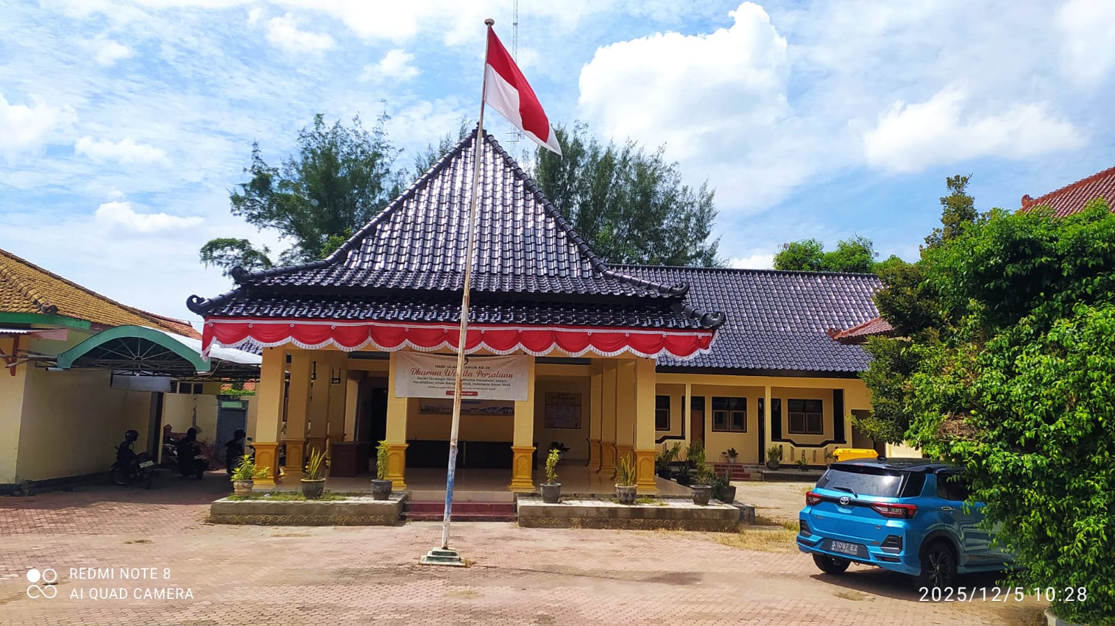 Pendopo Kelurahan Latsari