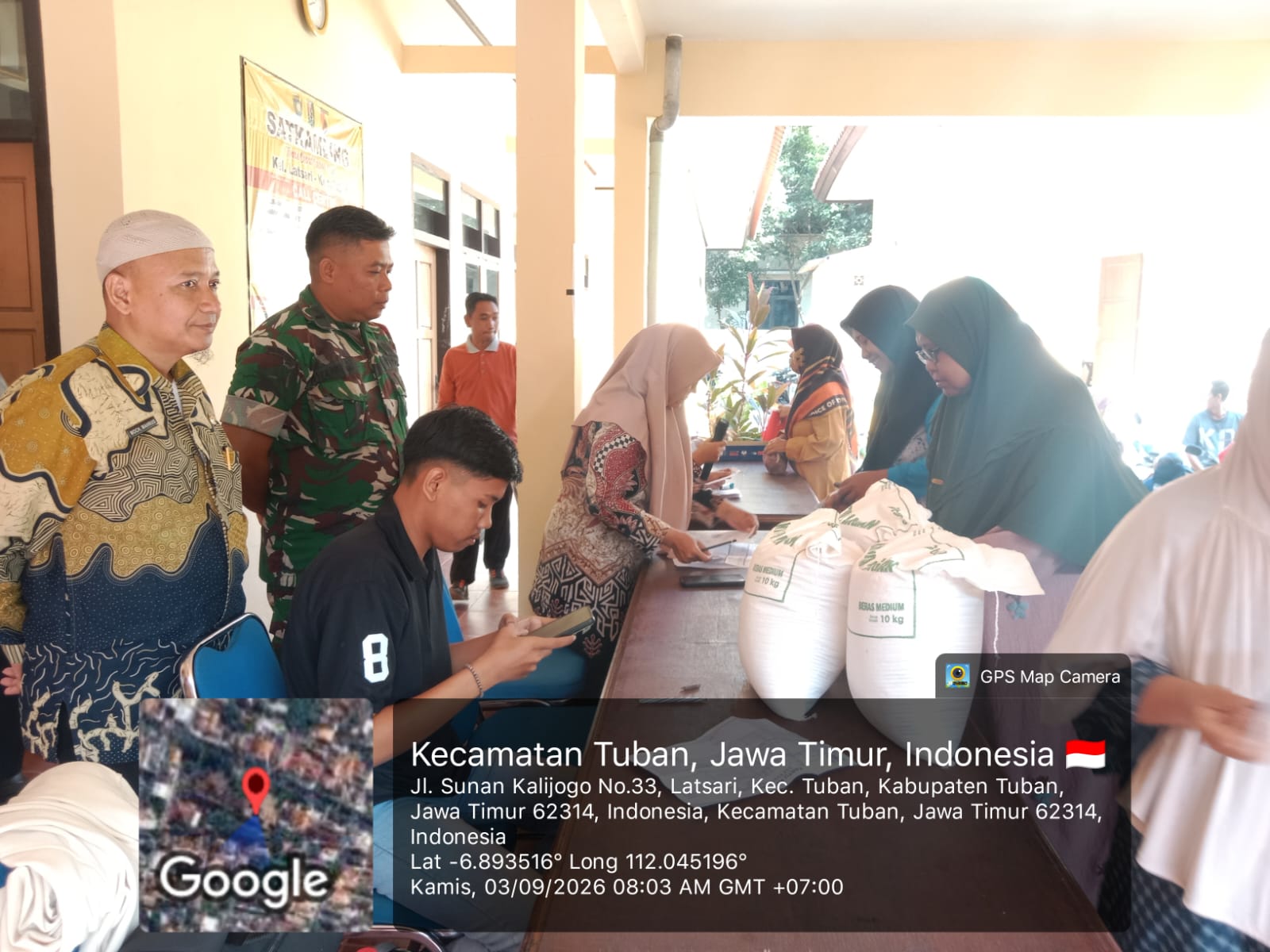 Pembagian Bantuan Pangan Beras Periode Juli - September